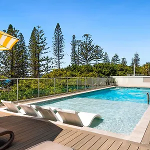 https://pacific-beach-resort.hotelssunshinecoast.net